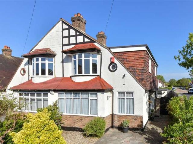 Farm for sale in London Borough of Croydon, Greater London