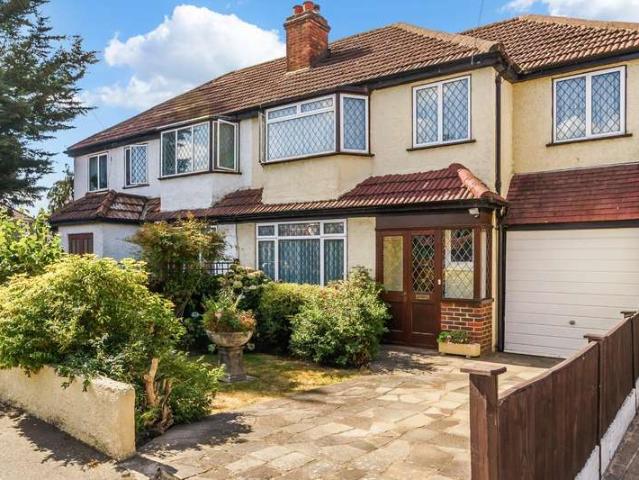 Farm for sale in Tolworth, Greater London