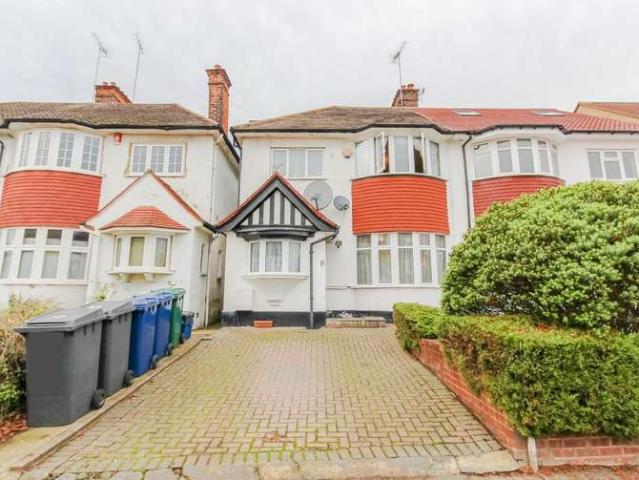 Farm for rent in Temple Fortune, Golders Green