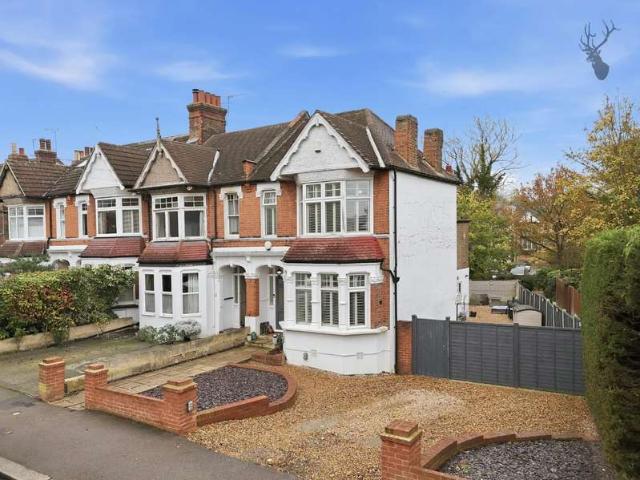 Farm for sale in Debden Green, Epping