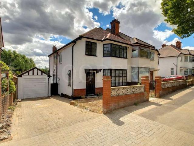 Farm for sale in Dollis Hill, Greater London