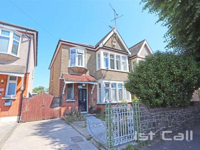 Farm for sale in Southend-on-sea, Kursaal Estate