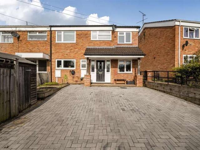 Farm for sale in Crowthorne, Bracknell Forest
