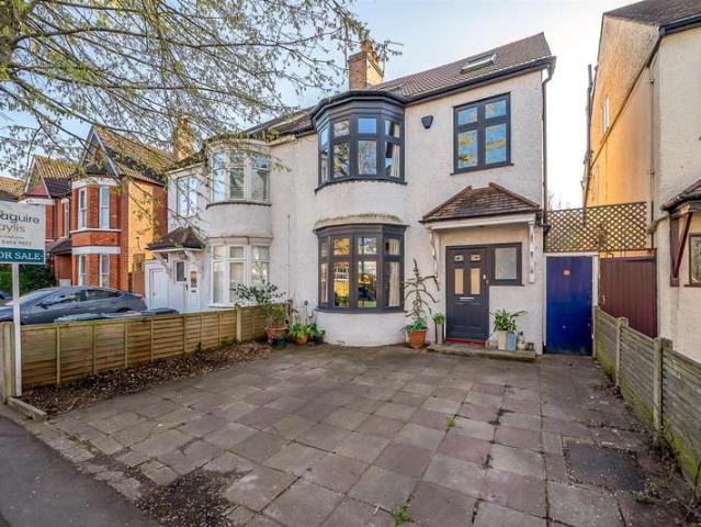 Farm for sale in London Borough of Bromley, Greater London