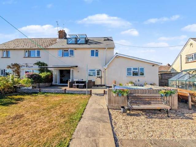 Farm for sale in Manston, West Orchard