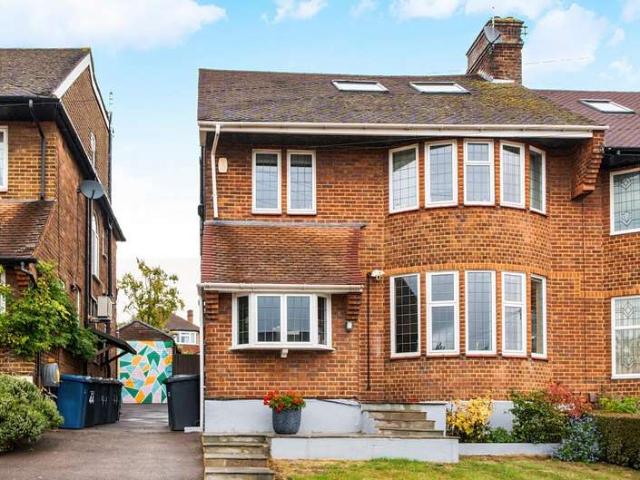 Farm for sale in London Borough of Barnet, Greater London