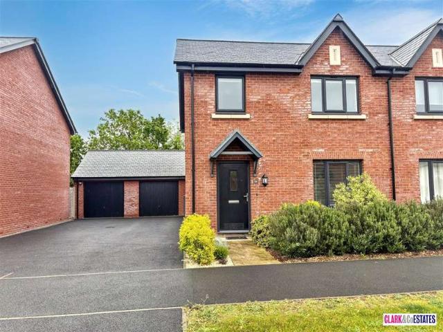 Farm for sale in Newcourt, Watergate