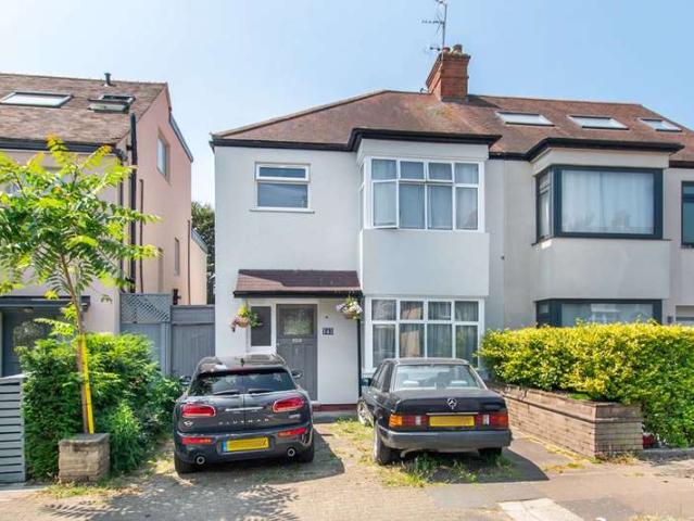 Semi Detached House for sale in Kensal Rise, Brondesbury