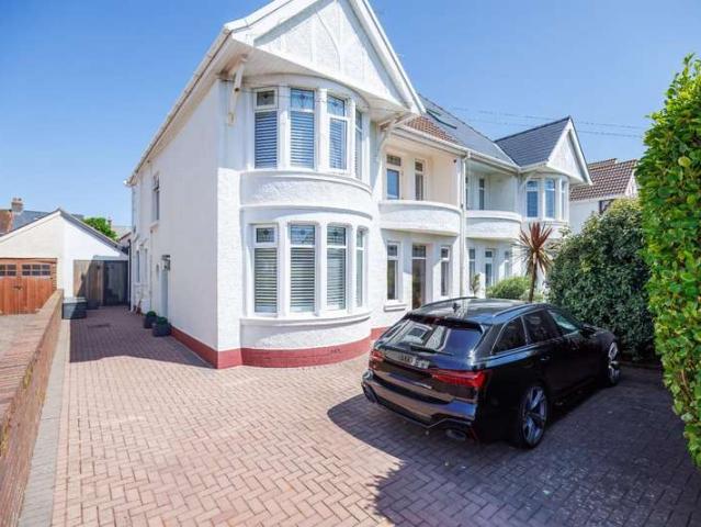 Farm for sale in Porthcawl, Nottage