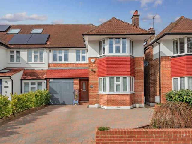 Farm for sale in Cockfosters, Greater London