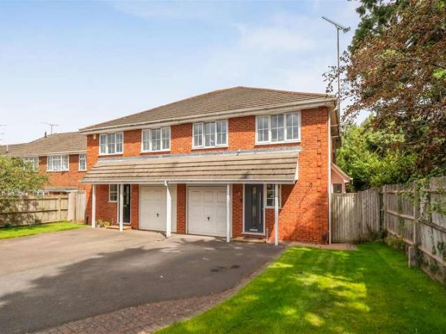 Farm for sale in Winnersh