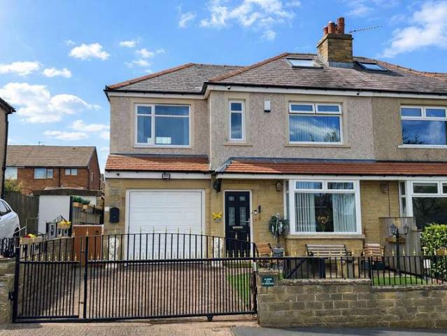 Farm for sale in Wrose, West Yorkshire