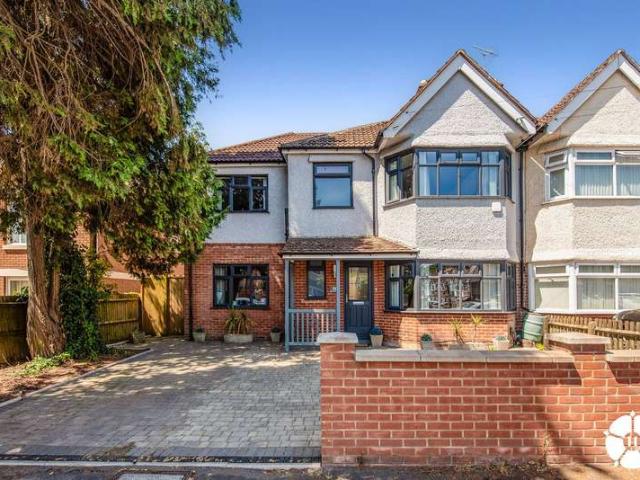 Farm for sale in Regents Park, Southampton