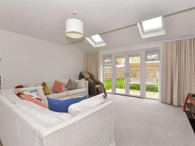 Farm for sale in Fole, Surrey