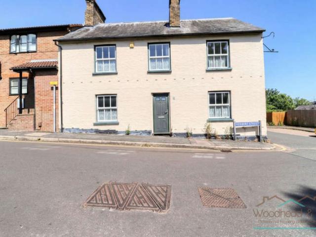 Farm for sale in Highfield, Pouchen End