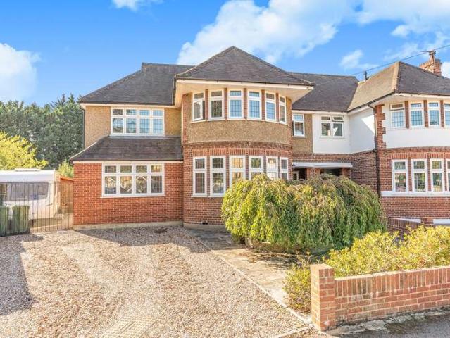 Farm for sale in Knowle Green, Spelthorne