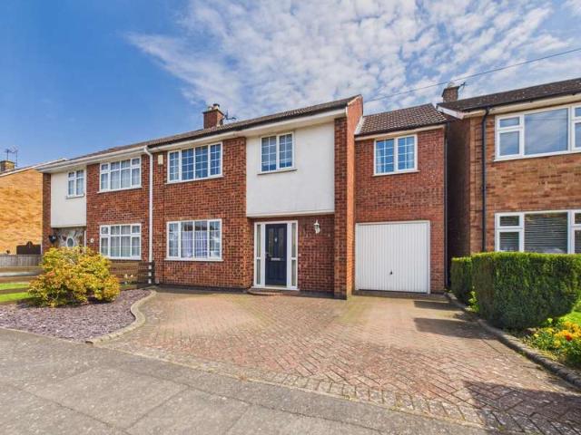Farm for sale in Barwell, Barton