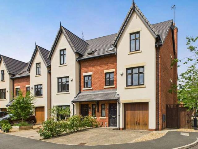 Farm for sale in Winton, Salford