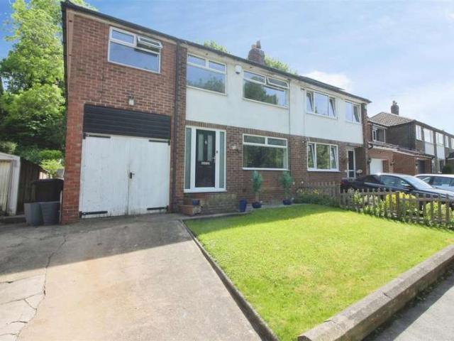 Farm for sale in Kippax, West Yorkshire