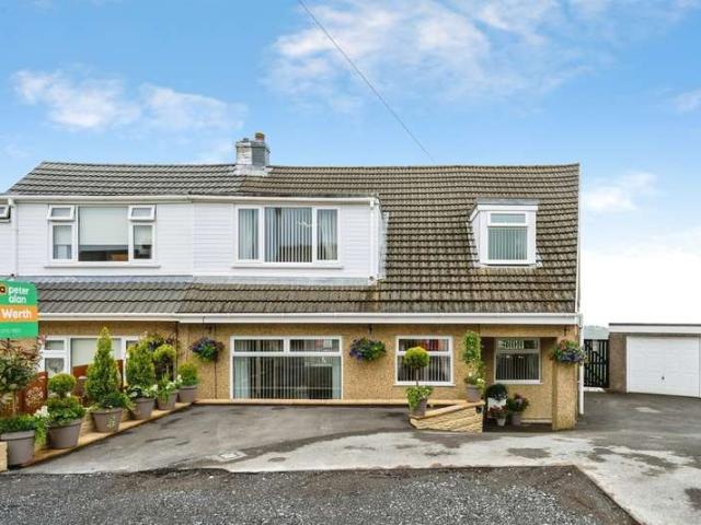 Farm for sale in Mynyddbach, Nangreaves