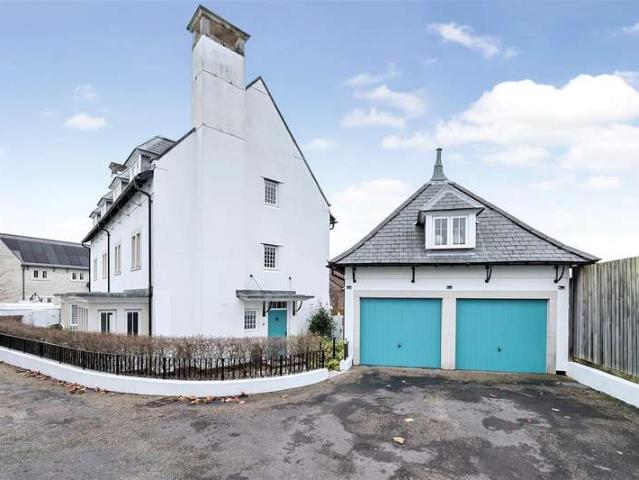 Farm for sale in Poundbury, Fordington