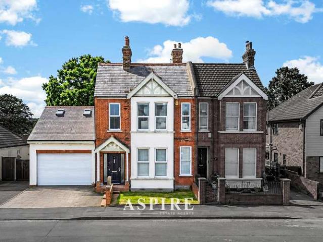Farm for sale in Barling, Essex