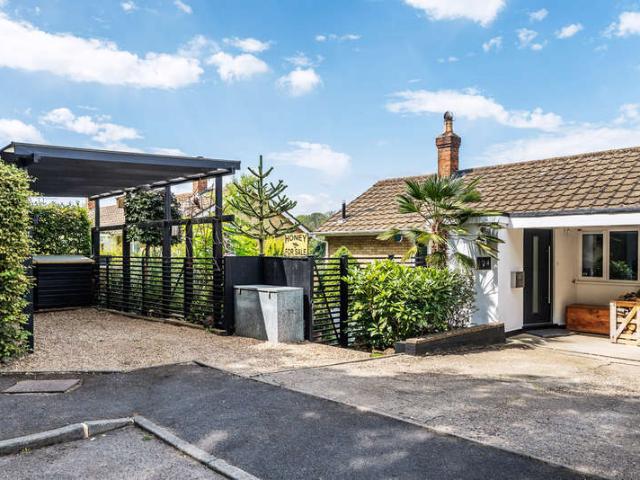 Farm for sale in London Borough of Bromley, Greater London