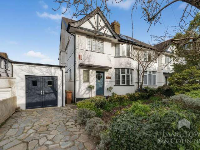 Farm for sale in Mount Wise
