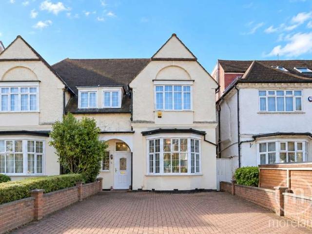 Farm for sale in London Borough of Barnet, Greater London