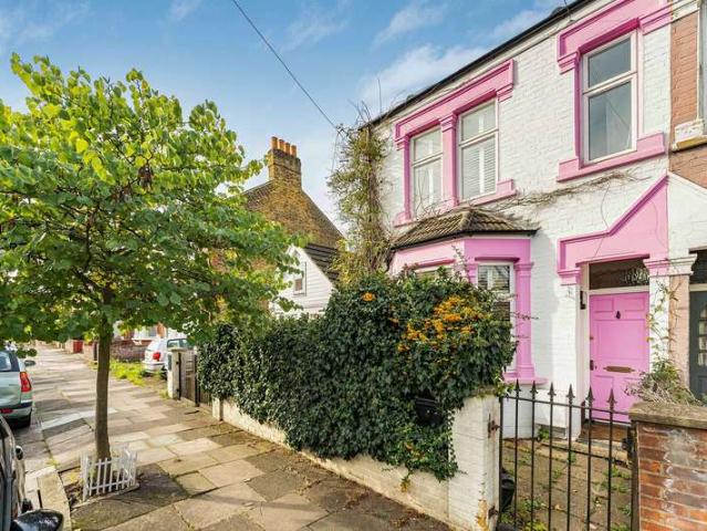 Farm for rent in Palmers Green