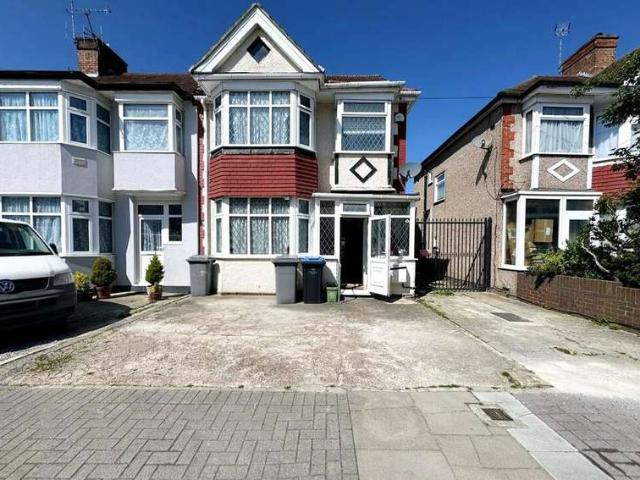 Farm for sale in London Borough of Brent, Greater London