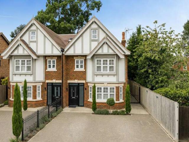 Farm for sale in Winnersh