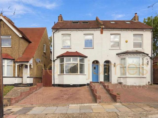 Farm for sale in Mill Hill, Greater London