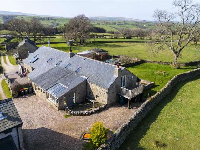 Farm for sale in Tatham, Bare