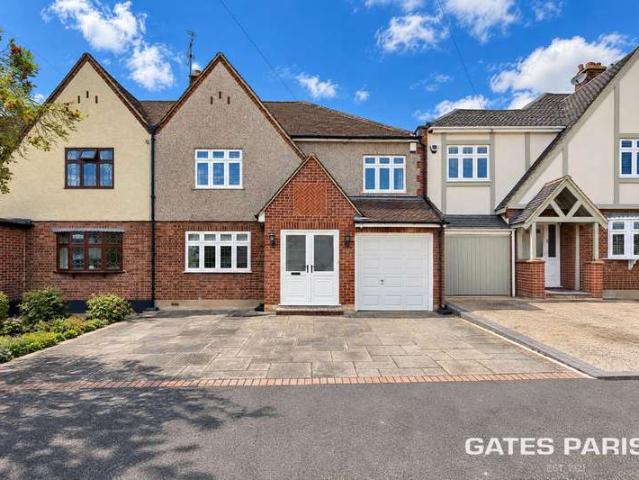 Farm for sale in London Borough of Havering, Greater London