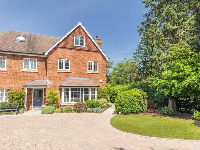 Farm for sale in Burnham, Swallow