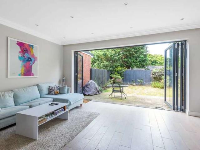 Semi Detached House for sale in Finchley, Church End