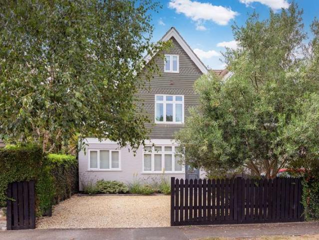 Farm for sale in Datchet, Southlea