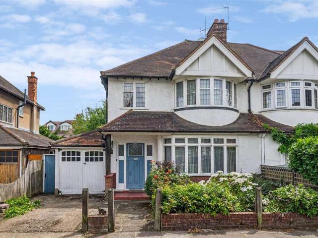 Farm for sale in London Borough of Hounslow, Strand