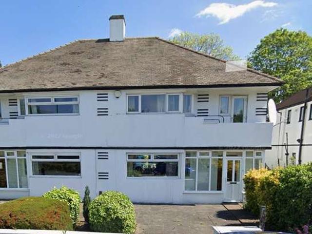 Farm for sale in New Malden, Greater London