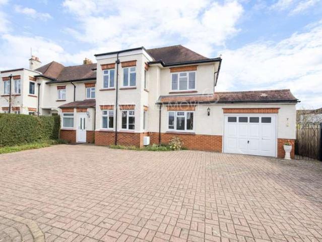 Farm for rent in Staines, Surrey
