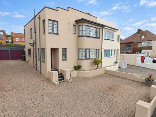 Farm for sale in Cosham, City Of Portsmouth