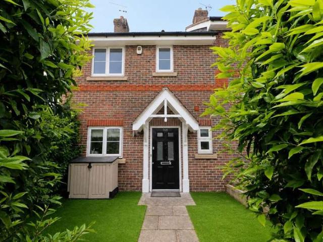 Farm for sale in Bushey, Hertfordshire
