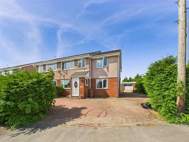 Farm for sale in Leeswood, Wales
