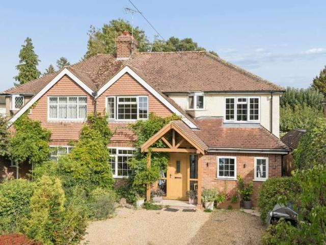 Farm for sale in Gravel Hill, Chalfont St. Peter