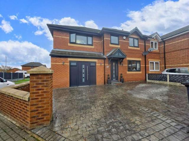 Farm for sale in Cudworth, South Yorkshire