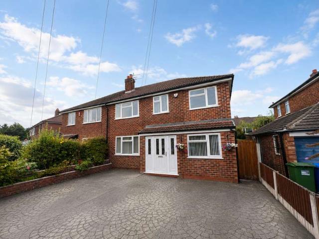 Farm for sale in Ashton upon Mersey, Trafford Park