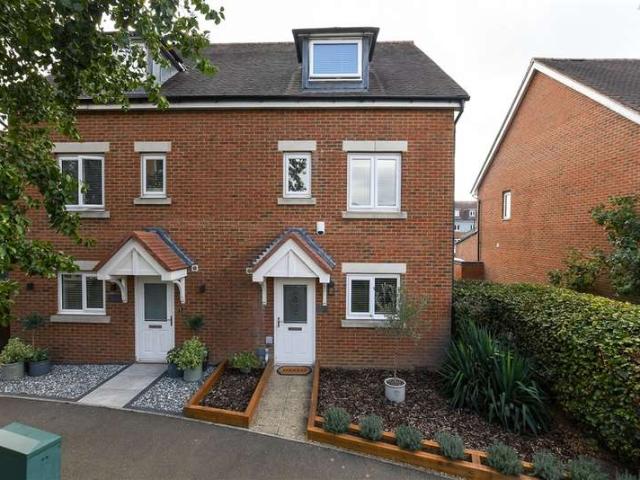 Farm for sale in Red Hill, Surrey