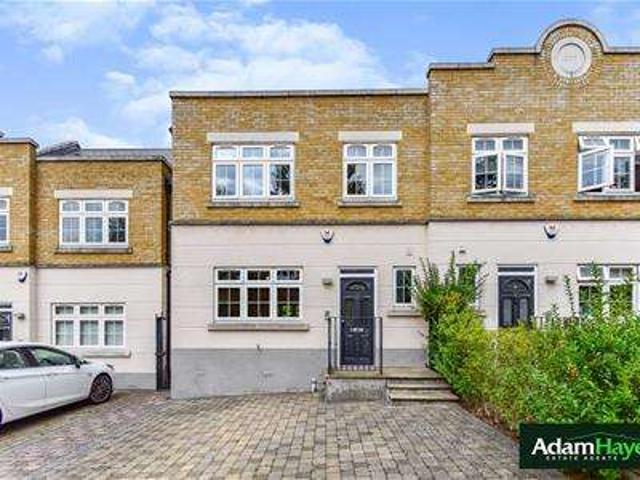 Farm for rent in Woodside Park, Barnet