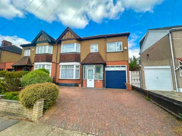 Farm for sale in Harold Wood, Greater London